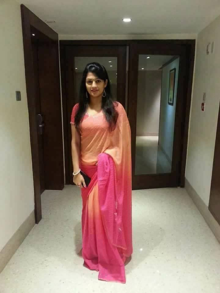 karnataka,hd kumaraswamy,kumaraswamy,radhika kumaraswamy,wife,viral photo,google trending