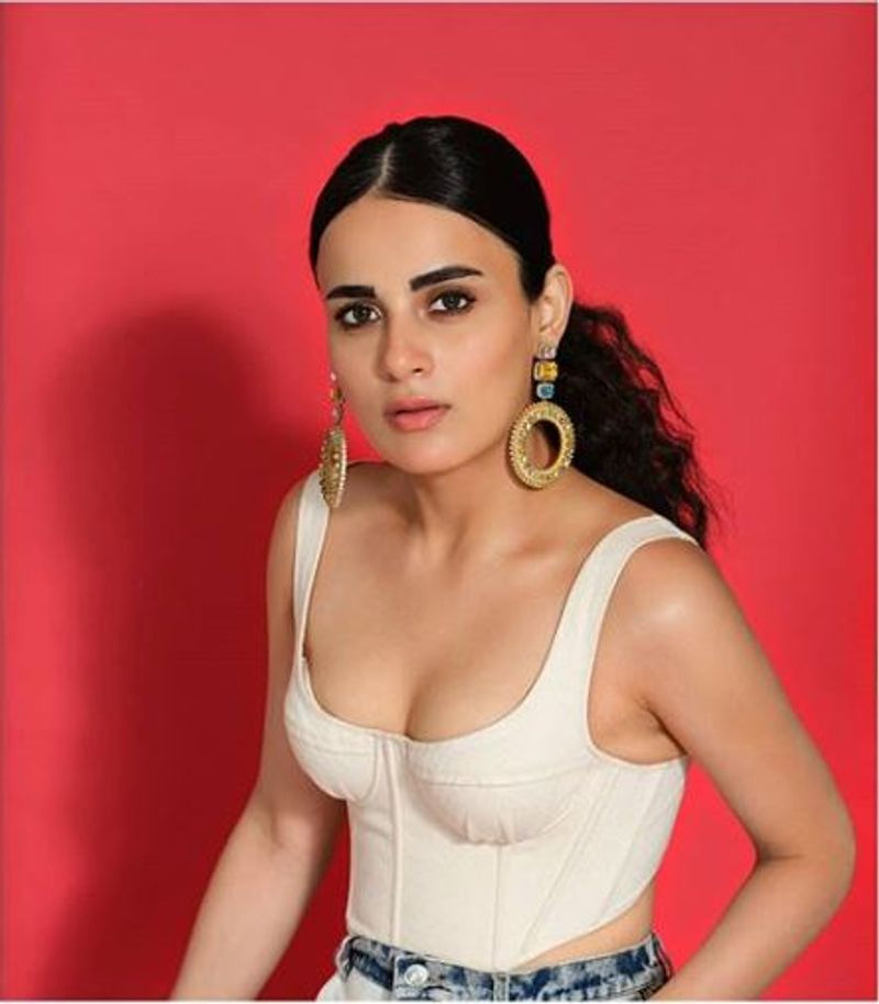 radhika mada,irrfan khan,radhika madan news,irrfan khan news,bollywood news