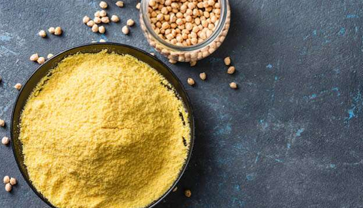 turmeric,honey,Olive Oil,orange juice,milk,besan,cucumber,papaya,aloe vera,glowing and radiant skin at home,skin care tips,beauty tips