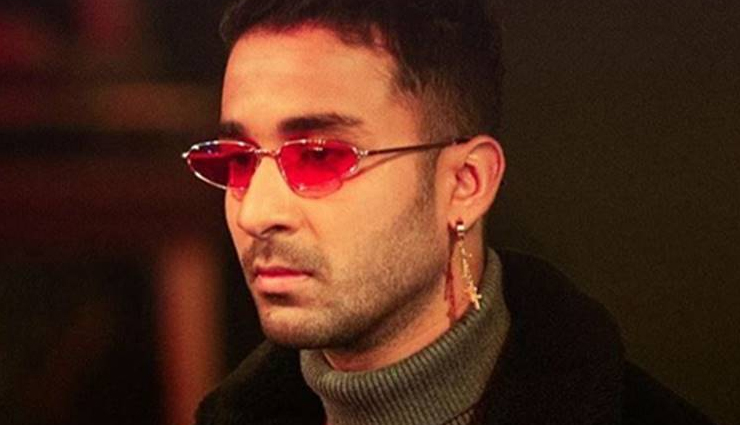 shehnaaz gill,shehnaaz gill glamorous photos,shehnaaz gill viral photos on internet