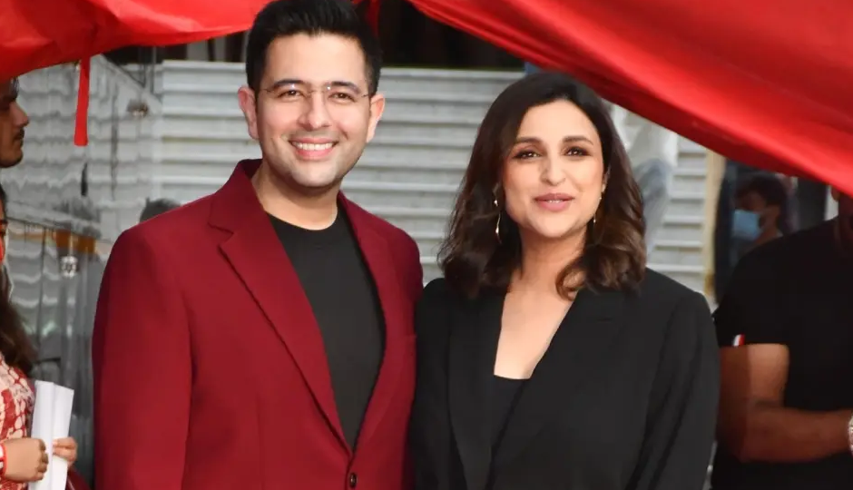 mohit suri,director mohit suri,saiyaara,saiyaara movie,ahaan pandey,aneet padda,ahan aneet,aashiqui 2,parineeti chopra,raghav chadha,kapil sharma,parineeti mother in law