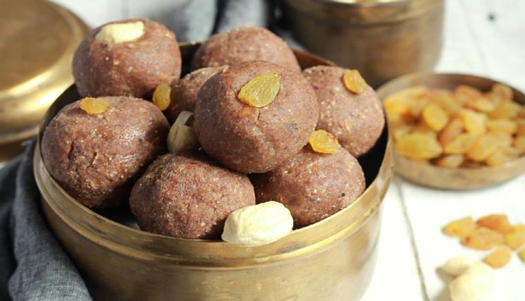ragi coconut ladoo recipe,recipe,recipe in hindi,ganesh chaturthi special recipe