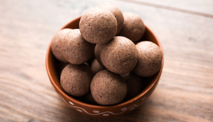 ragi ladoo,hunger struck,food,easy recipe