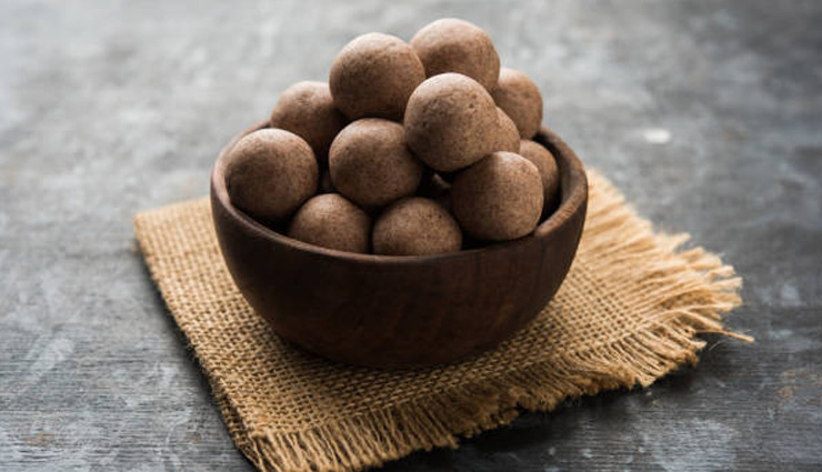 ganesh chaturthi 2024,ragi ladoo recipe,healthy ganesh chaturthi prasad,nutritious indian sweets,ragi ladoo benefits,traditional ganesh chaturthi recipes,ragi ladoo preparation,indian festival recipes,healthy festival treats,ganesh chaturthi prasad ideas