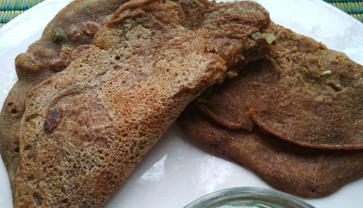 खाने के शौकीन हैं तो घर में ही स्वादिष्ट नाश्ते के रूप में ऐसे बनाएं रागी उत्तपम