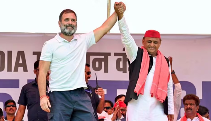 राहुल-अखिलेश की सभा में हंगामा, बेकाबू हुई भीड़, बिना भाषण दिए लौटे सपा-कांग्रेस नेता
