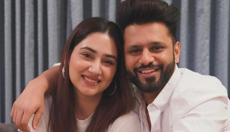 Kareena Kapoor Khan,actress kareena kapoor khan,kareena birthday,kareena 45 years,saba pataudi,amrita arora,rahul vaidya,disha parmar,rahul disha,navya vaidya birthday