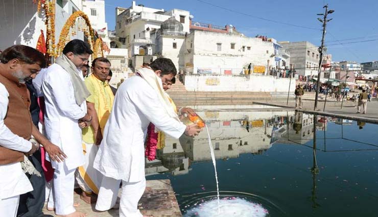 अचानक राहुल गांधी का मंदिरों में विश्वास कैसे बढ़ा, शशि थरूर ने खोल ही दिया राज