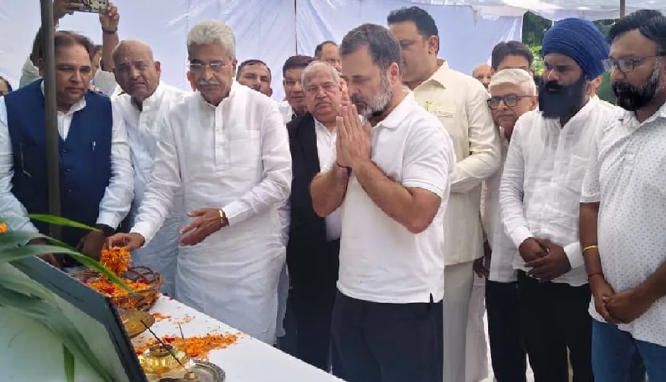 'दलित होने के कारण उन्हें कुचला जा सकता है',  IPS वाई पूरन कुमार के परिवार से मुलाकात के बाद बोले राहुल गांधी