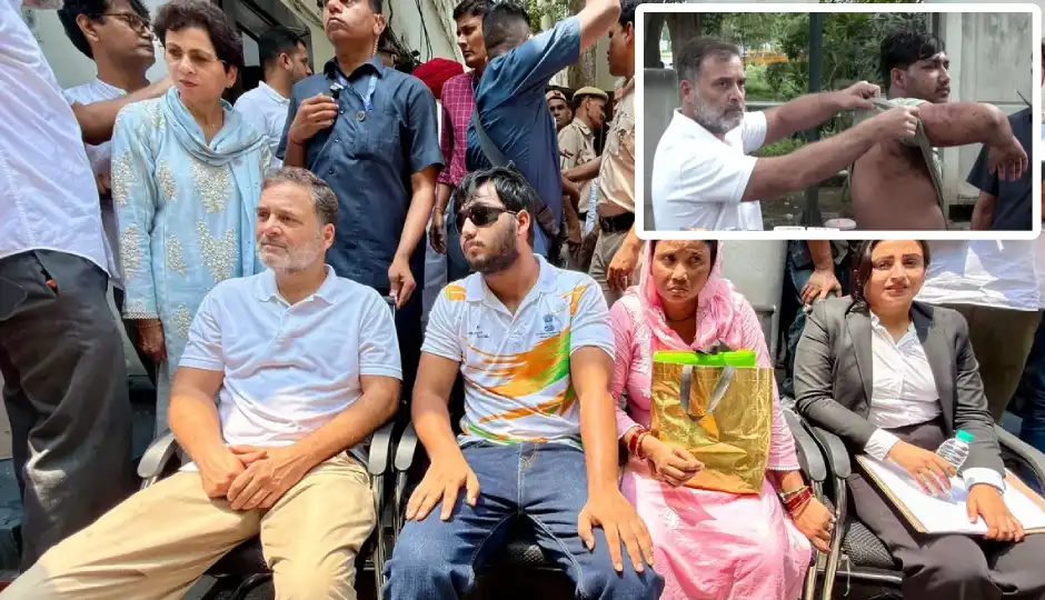 पैलेट गन विवाद पर दिल्ली में सियासी संग्राम, राहुल गांधी का थाने के बाहर धरना; FIR पर अड़े