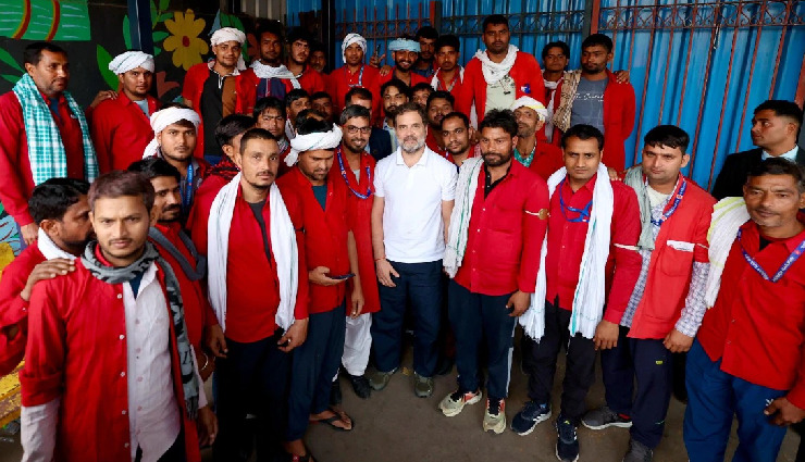 'किसी-किसी दिन खाने के भी पैसे नहीं होते...'  राहुल गांधी ने सुनी कुलियों की पीड़ा
