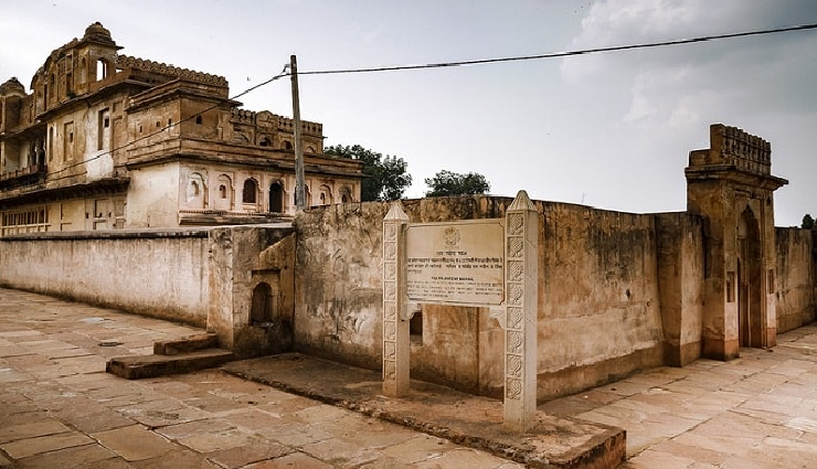 orchha tourist attractions,places to visit in orchha,orchha sightseeing spots,orchha historical sites,orchha heritage destinations,orchha landmarks,orchha travel guide,orchha forts and palaces,orchha temples and palaces,orchha architectural wonders,orchha must-see places,orchha cultural heritage,orchha vacation spots,orchha tourism attractions,orchha historical monuments