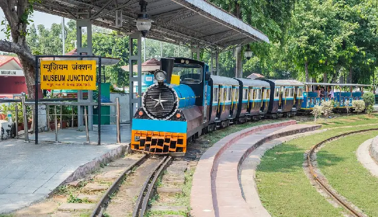 pre-wedding photoshoot india,romantic photoshoot locations,unique pre-wedding spots,destination wedding photoshoot,india pre-wedding ideas,wedding photography destinations,couple photoshoot india,picturesque pre-wedding locations,wedding photoshoot guide,scenic pre-wedding venues