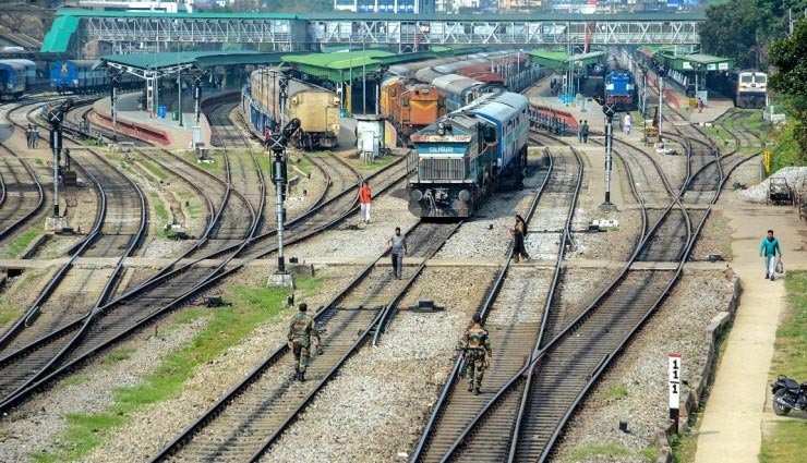 लॉकडाउन में रेल यात्रा / ट्रेन पकड़ने के लिये स्टेशन पर इतने घंटे पहले पहुंचें यात्री