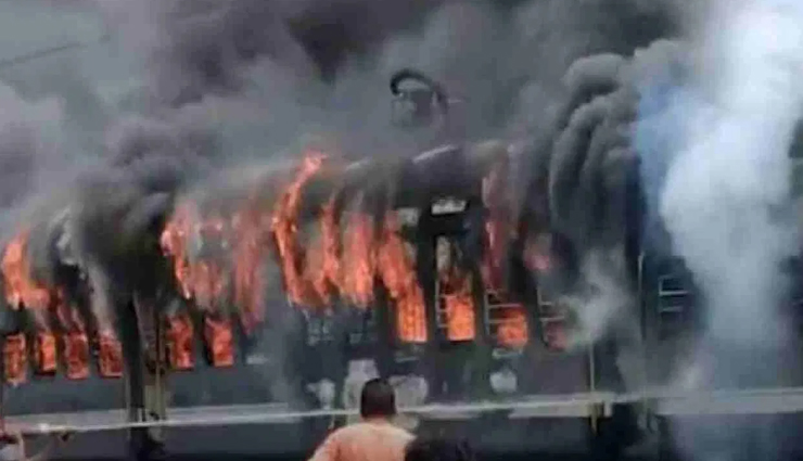 दाहोद से गोधरा जा रही मेमू ट्रेन में लगी आग, कोई हताहत नहीं