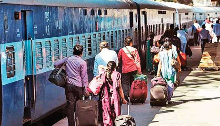 बिहार: बिना टिकट यात्रा करने वालों के खिलाफ रेलवे ने चलाया अभियान, एक दिन में वसूले 54 लाख रुपये 
