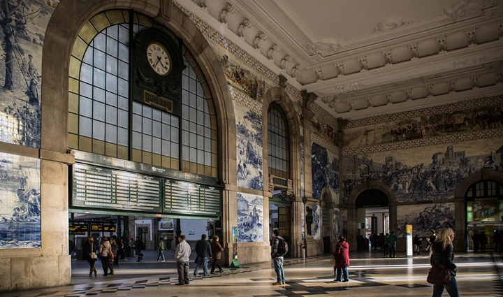 this railway station is known all over the world for its beauty one wants to take selfie here,holiday,travel,tourism