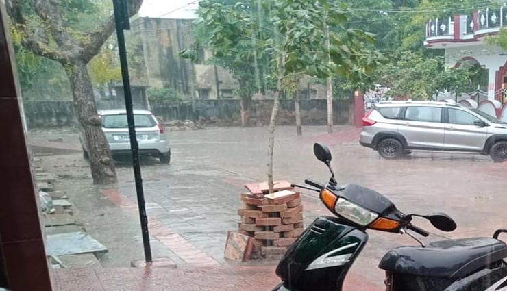 अलवर : बारिश के साथ मौसम ने लिया यू-टर्न, फसलों को पहुंचा ओलों से नुकसान 