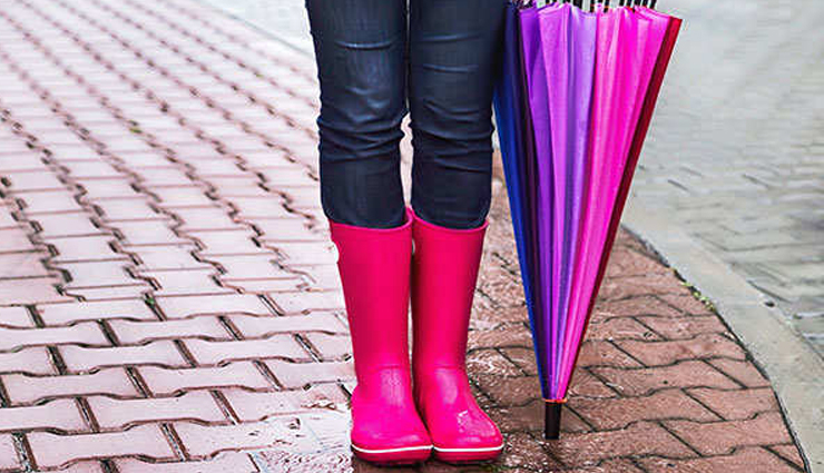 मॉनसून सीजन में दिखना हैं स्टाइलिश और कूल, जरूर फॉलो करें ये स्टाइलिंग टिप्स monsoon season fashion tips,rainy season fashion advice,monsoon wardrobe essentials,fashion tips for monsoon,rainy day outfit ideas,monsoon style guide,monsoon fashion trends,stylish monsoon outfits,monsoon clothing tips,waterproof fashion for monsoon,monsoon footwear tips,monsoon accessories guide,how to dress for monsoon,monsoon fashion do’s and don’ts,best fabrics for monsoon,monsoon makeup tips,monsoon haircare tips,monsoon-friendly fashion ideas,rainproof fashion tips,casual monsoon outfits