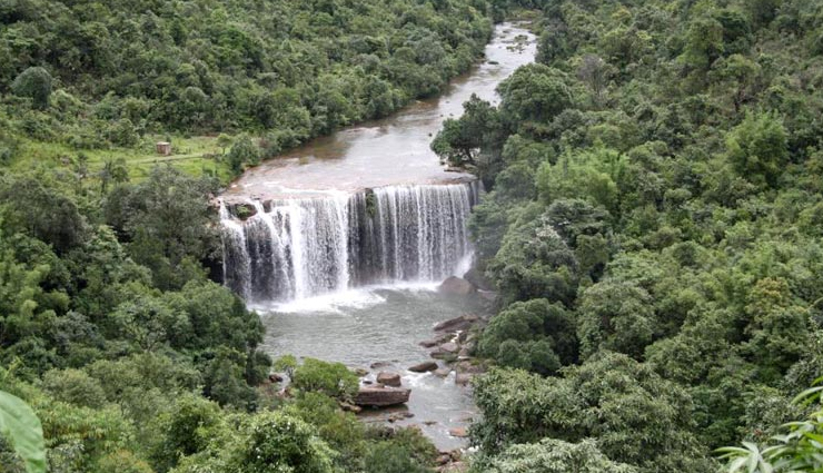 mawsynram-cherrapunji,agumbe,chinnakallar,neriamangalam,amboli,indian places,most wettest states in india,india