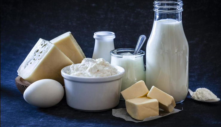 leafy veggies,seafood and oily fried food,carbonated drinks,Alcohol,pre-cut fruits and fruit juices,dairy products,food items to avoid during the rainy season,non healthy food,rainy season health tips,fitness tips