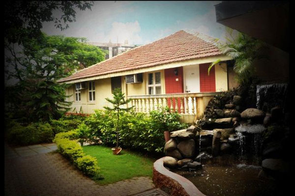 haunted hotels of india,haunted,hotels,taj,mumbai,brij raj bhawan,kota,ramo ji film city,hyderabad,raj kiran hotel