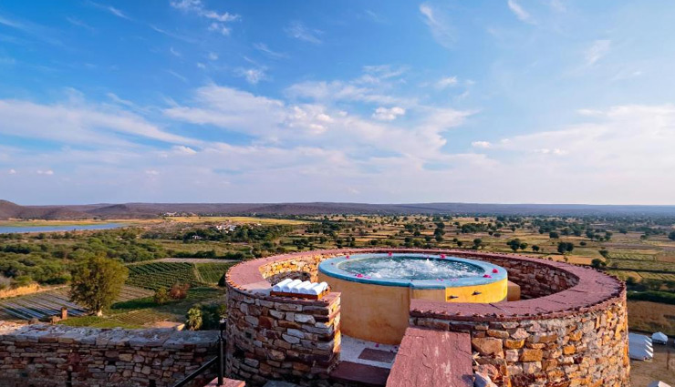 ramathra fort,rohet garh,mihir gar,rawla narlai,devi garh,shahpura bagh,manvar desert camp,chhatra sagar,samode palace,ranvas,off beat hotels,off beat hotels in rajasthan,hotels in rajasthan,rajasthan