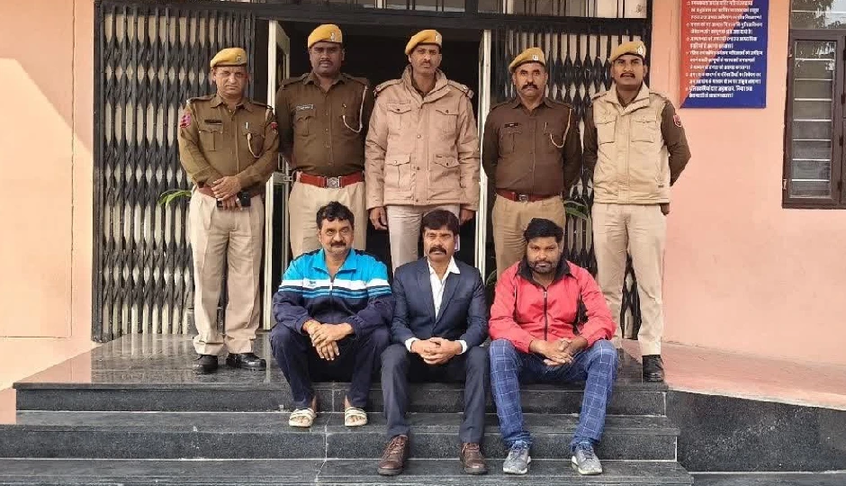 कांग्रेस नेता प्रमोद शर्मा समेत तीन लोग हिरासत में, जानें क्या है मामला