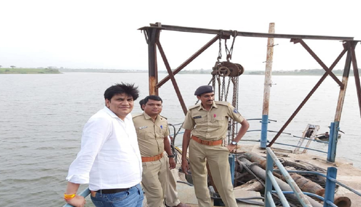 weird news,weird information,weird incident,fraud criminal,gajraj singh gurjar,rajasthan police