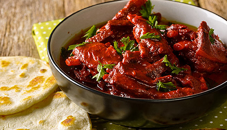 dal bati churma,laal maas,pyaz ki kachori,mirchi vada,gatte ki sabzi,kadhi,famous recipes of rajasthan,food of rajasthan,cuisines of rajasthan,rajasthan