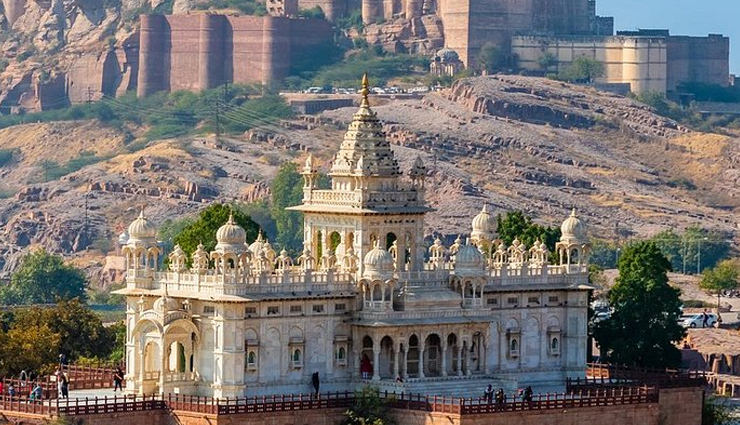 offbeat places in rajasthan,rajasthan,places to visit in rajasthan,ranakpur,rusirani,narlai,leopards that inhabit caves in bera,bishnoi village