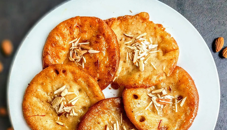 dishes to try in rajasthan,rajasthan,daal- baati and churma,ghevar