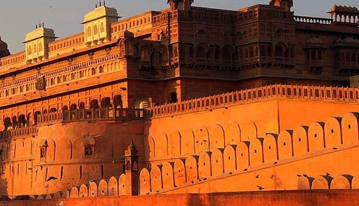 royal forts of rajasthan,rajasthan,must visit forts of rajasthan,mehrangarh fort,jaisalmer fort,amer fort,jaipur,junagarh fort,bikaner,chittorgarh