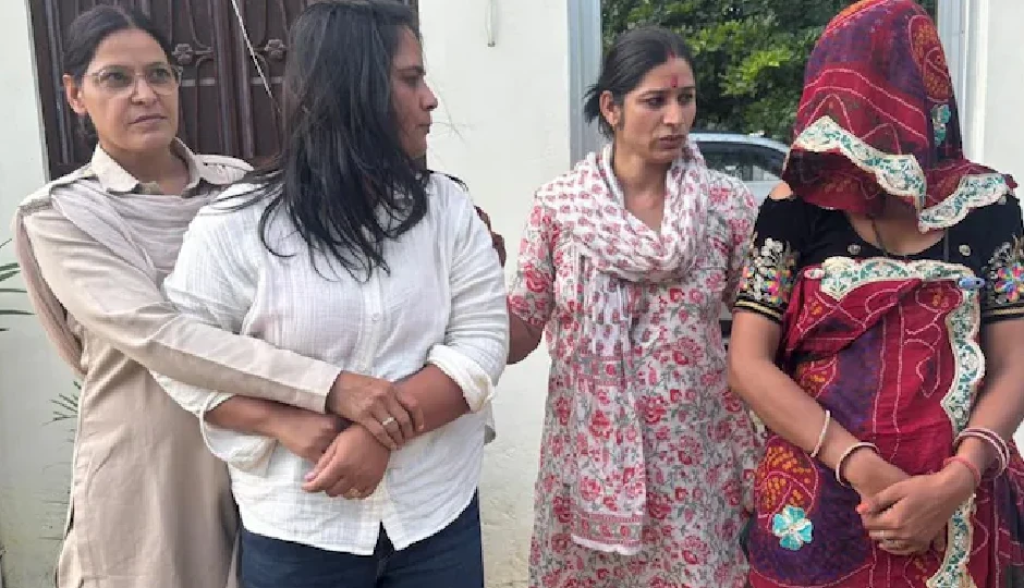 राजस्थान में हनीट्रैप गिरोह का भंडाफोड़, मास्टरमाइंड समेत दो महिलाएं गिरफ्तार