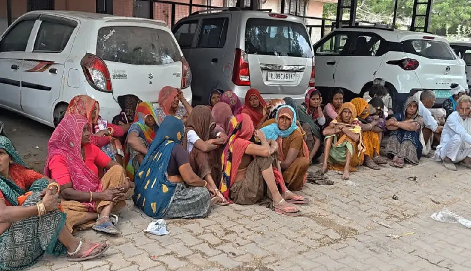 बूंदी में हमले का शिकार घायल ने 22 दिन बाद तोड़ा दम, आक्रोशित परिजनों का अस्पताल में धरना