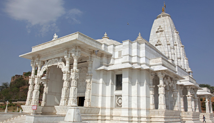 temples to visit in rajasthan,rajasthan,birla mandir,brahma temple,parshuram mahadev temple,dilwara jain temples,ranakpur jain temple,galtaji temple