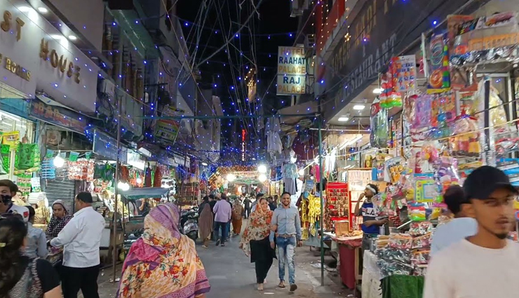 these markets of rajasthan are popular all over the country you will get a lot of traditional things,holiday,travel,tourism