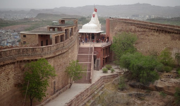 holidays in the blue city of rajasthan visit the majestic palaces and forts with camel safari,holiday,travel,tourism,rajasthan tourism,tourist places in rajasthan,jodhpur,holidays in jodhpur,tourist places in jodhpur,places to visit in rajasthan blue city jodhpur,rajasthan tourist places in hindi