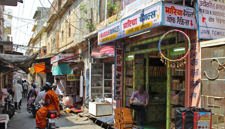 these markets of rajasthan are popular all over the country you will get a lot of traditional things,holiday,travel,tourism