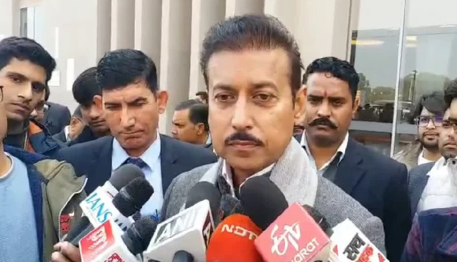 MPLAD फंड को लेकर सियासत गरमाई, मंत्री राठौड़ ने कांग्रेस सांसदों पर साधा निशाना, बोले—जनता के पैसे का राजनीतिक इस्तेमाल गलत