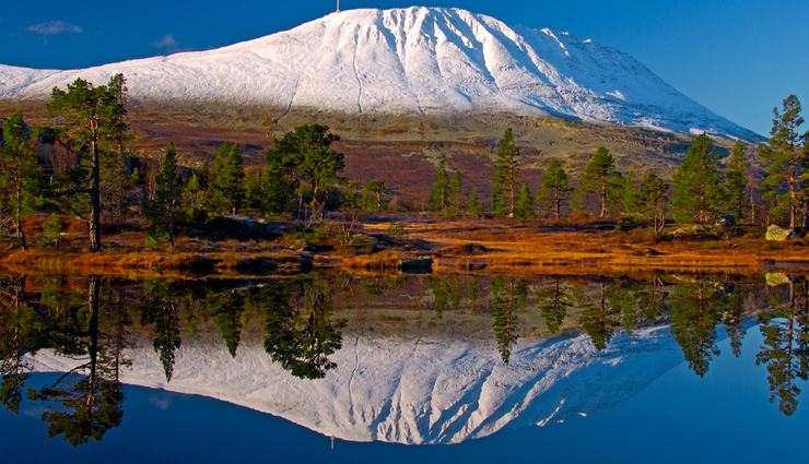 ice climbing,best places to try ice climbing,travel,holidays