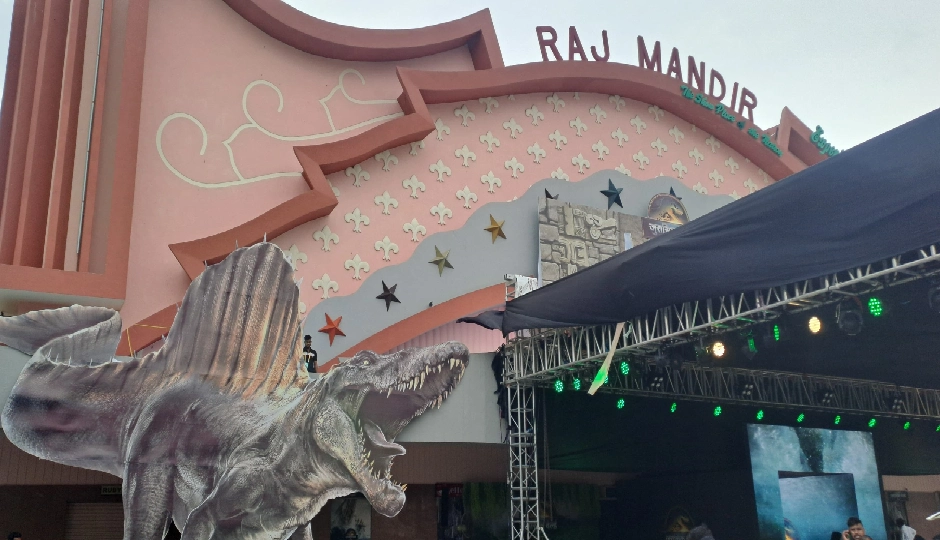 राजमंदिर बना हॉलीवुड की ऐतिहासिक वापसी का मंच, ‘जुरासिक वर्ल्ड: रीबर्थ’ का हिंदी प्रीमियर जयपुर में धूमधाम से संपन्न