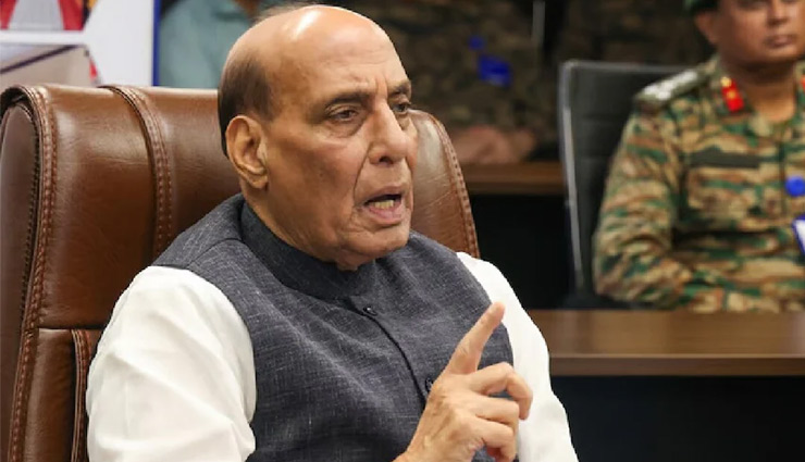 Defence Minister Rajnath Singh Calls on Military Leaders to Stay Ahead With AI and Technologies