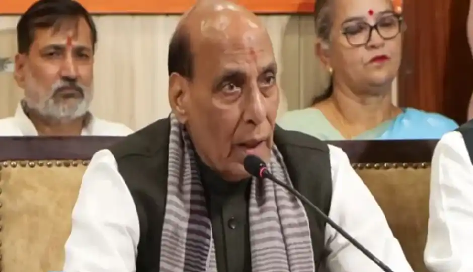 राजनाथ सिंह का राहुल गांधी और कांग्रेस पर बड़ा हमला, बोले- ज्ञानेश कुमार से नहीं, सरकार गिराने की है लड़ाई
