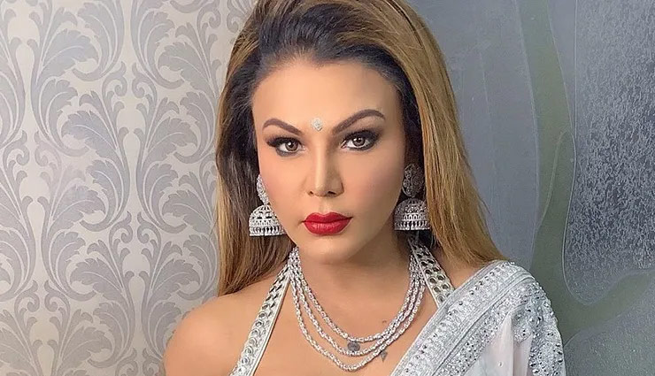 एक्ट्रेस का चौकाने वाला  खुलासा - डायरेक्टर बोलते थे टैलेंट दिखाओ, मुझे अंदर बुलाकर दरवाजा बंद कर लेते थे