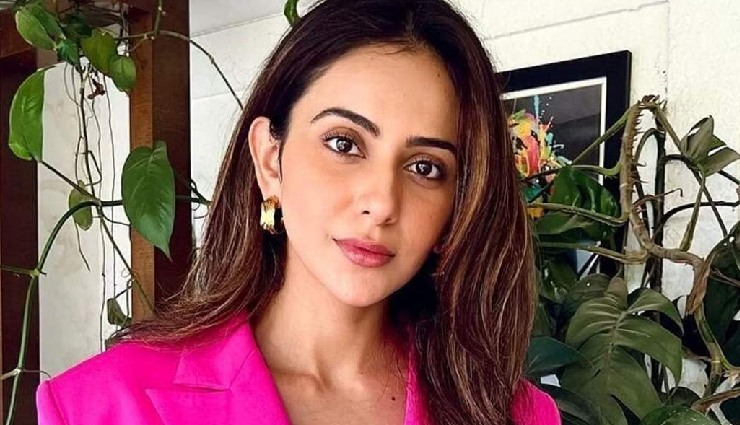 2 News : रकुल ने Photos शेयर कर लिखा, शादी सिर्फ एक बार होती है और..., इस एक्ट्रेस की फिल्म का पोस्टर जारी 