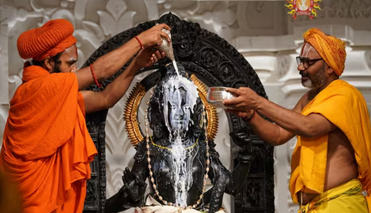अयोध्या मंदिर में राम नवमी, 500 साल बाद राम लला के लिए भव्य उत्सव