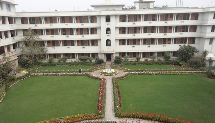 ashram for meditaion,travel.holidays