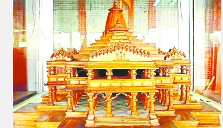 राम मंदिर भूमि पूजन / नवरत्न जड़ित हरे रंग की पोशाक पहनेंगे रामलला
