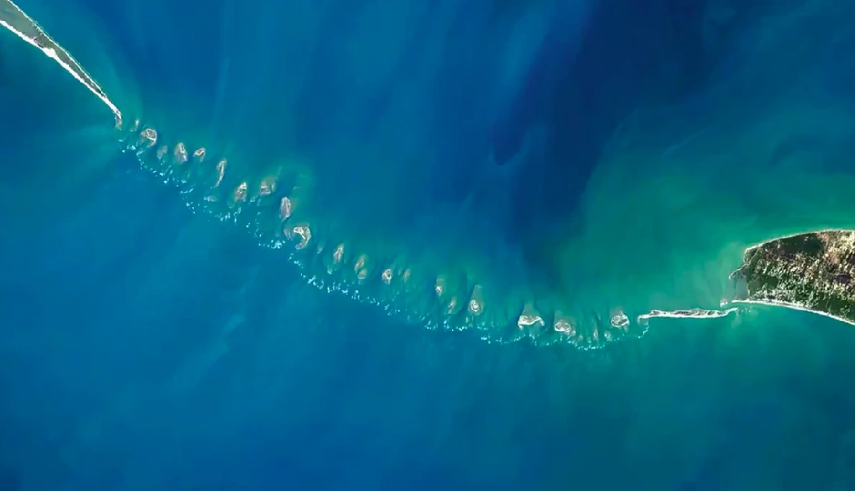 चिनाब ही नहीं, भारत के ये 10 ब्रिज भी हैं अपने आप में रिकॉर्ड-ब्रेकर, गिनते रह जाएंगे खूबियां india bridges,tallest bridges in india,longest bridges india,famous bridges in india,engineering marvels india,beautiful bridges india,chinab bridge,bandra worli sea link,pamban bridge,indian railway bridges,suspension bridges india